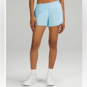 Lululemon Hotty-Hot Short 4’’ size 4